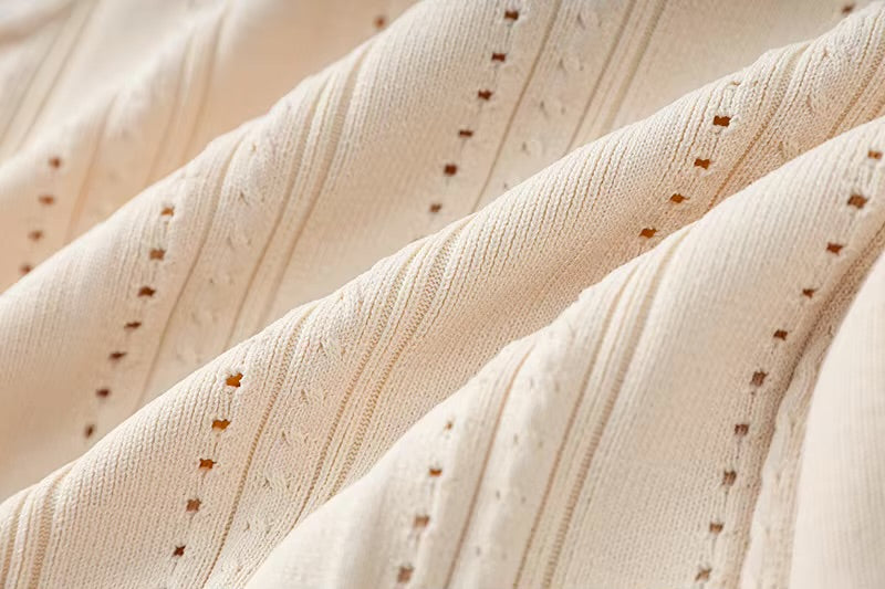 La Robe Élégance – Hollow Knit Falten-Midikleid