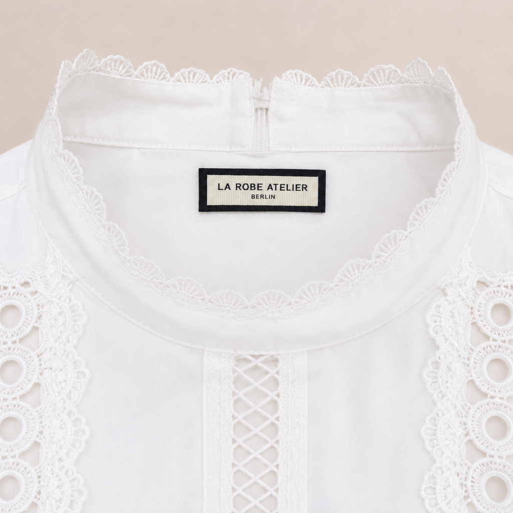 Robe mi-longue évasée en dentelle ajourée