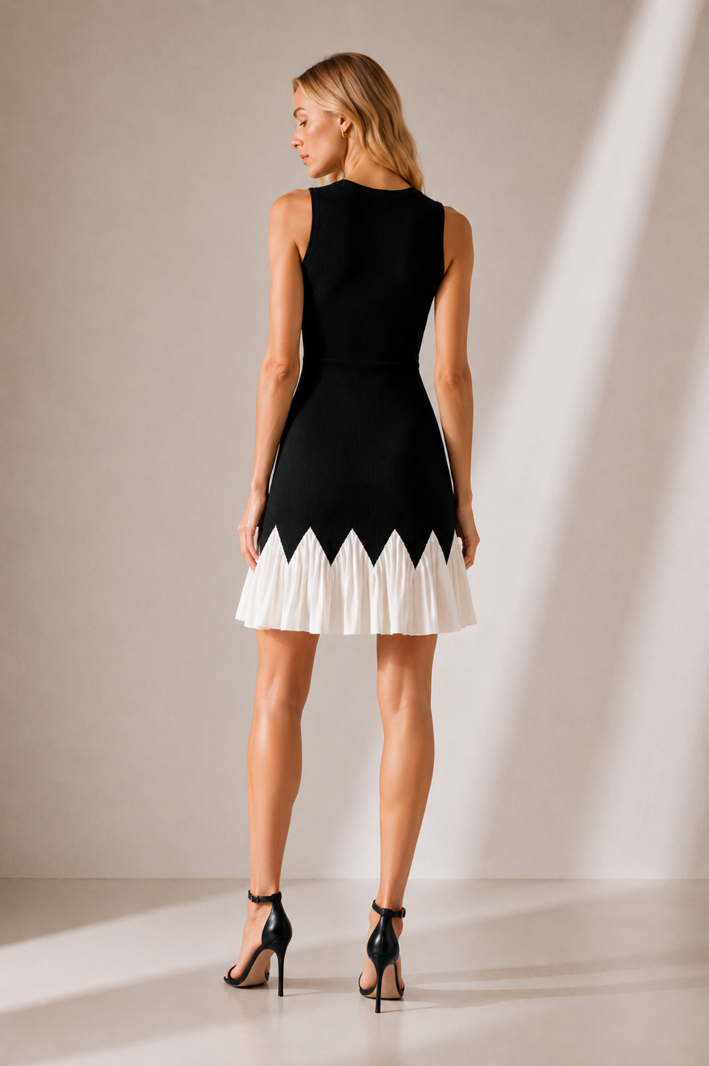 Zigzag Pleated Contrast Mini Dress