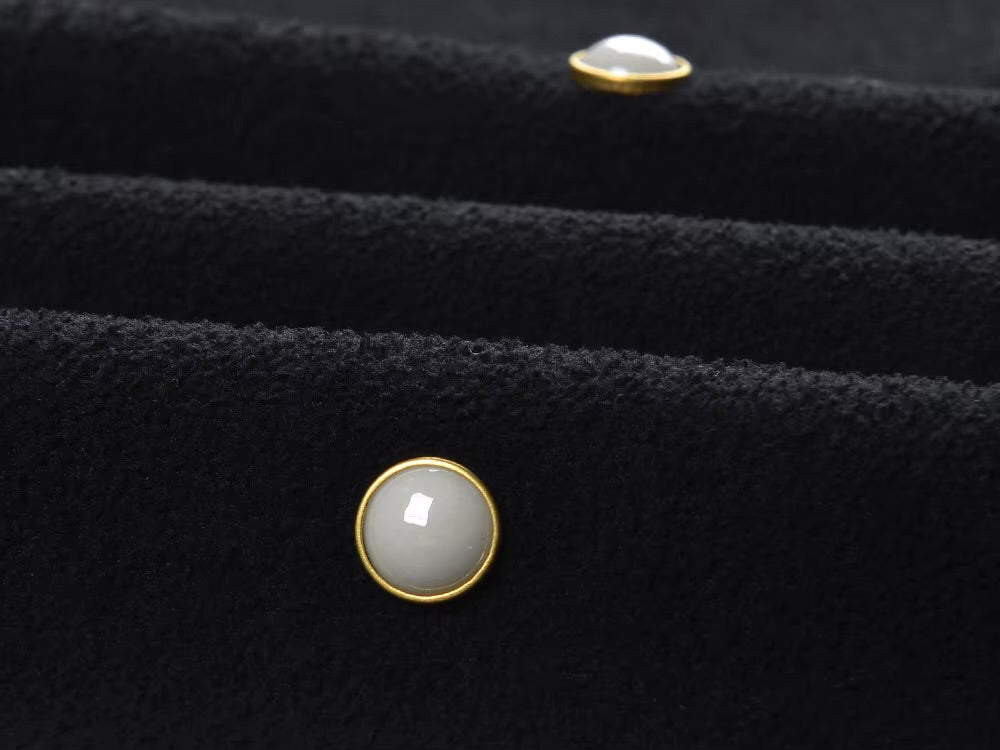 La Robe Perle — Robe Courte en Laine Mélangée Ornée de Perles Noire